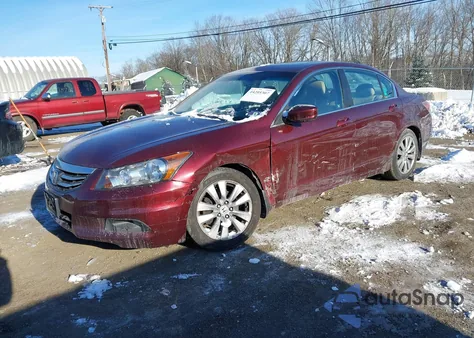 2011 Honda Accord 2.4 Ex-L z USA, uszkodzony, nr VIN 1HGCP2F86BA079996